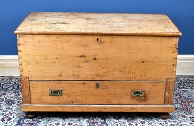 Lot 2842 - A Victorian pine blanket box, with hinged top...