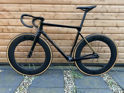 Lot 10 - 2022 Di Luca Killer SLR 2 - L/57, celebrity...