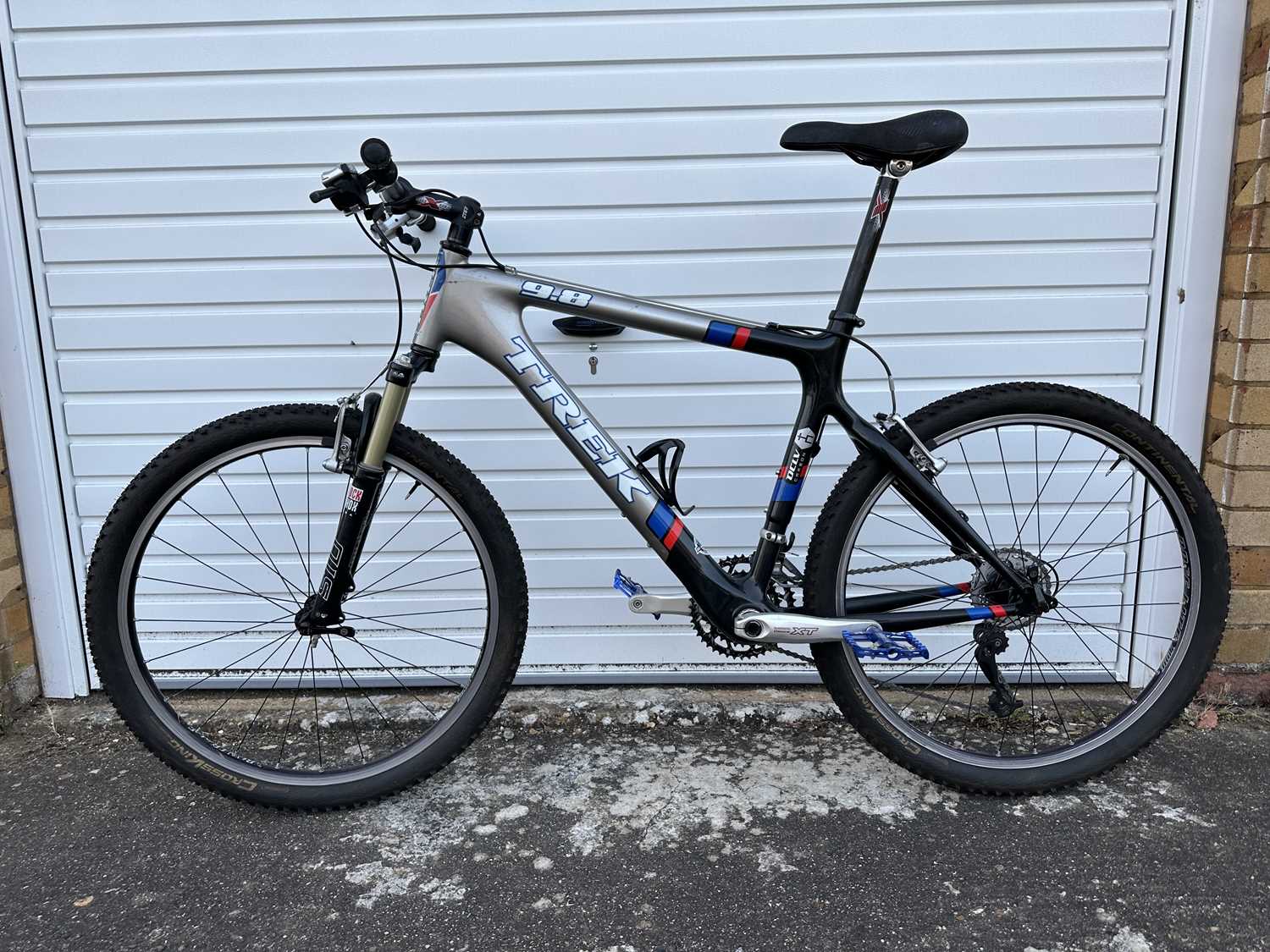 Lot 68 - 2016 Trek Mountain Bike M/54, mountain carbon...