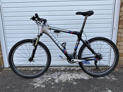 Lot 68 - 2016 Trek Mountain Bike M/54, mountain carbon...