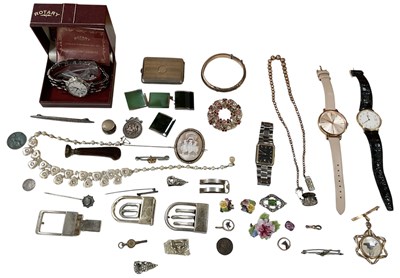 Lot 1550 - A group of various vintage and antique costume...