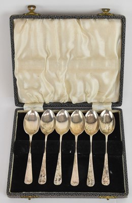 Lot 1153 - ROBERTS & BELK LTD; a cased set of six George...
