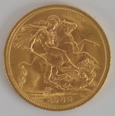 Lot 1608 - An Elizabeth II full sovereign, 1962.