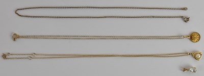 Lot 1399 - A 9ct yellow gold fine link necklace,...