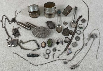 Lot 432 - A small group of silver and white metal,...