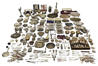 Lot 1000 - A large and extensive collection of assorted...
