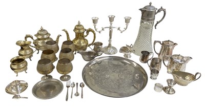 Lot 1007 - A quantity of silver plated items including a...