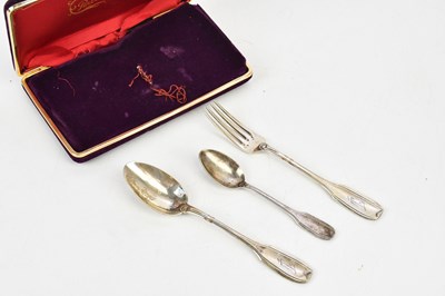 Lot 2233 - E PLANETA; a cased 800 grade silver spoon and...