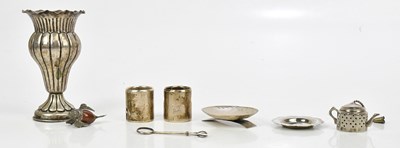 Lot 2100 - An 800 grade silver posy with panel decoration,...