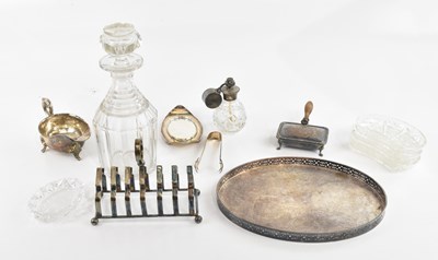 Lot 1735 - A collection of 19th century glass, ceramics...