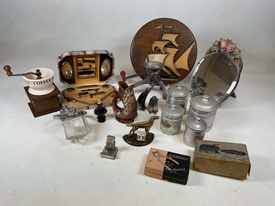 Lot 46 - A group of collectors' items including four...