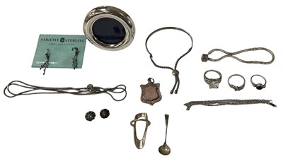 Lot 1547 - A small quantity of 925 silver and white metal...