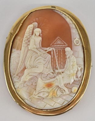 Lot 1476 - A good 19th century yellow metal mounted large...