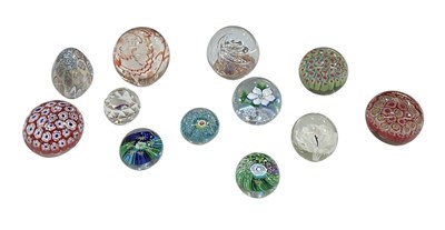 Lot 590 - A collection of twelve assorted art glass...