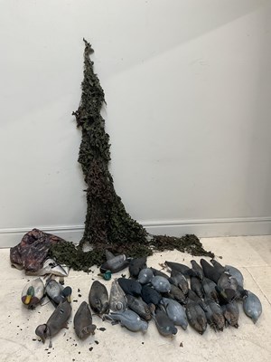 Lot 1525 - A collection of decoy birds comprising crows,...