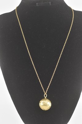 Lot 1400 - A 9ct yellow gold fine belcher link necklace,...