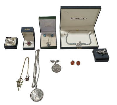 Lot 1536 - A quantity of 925 silver and white metal...