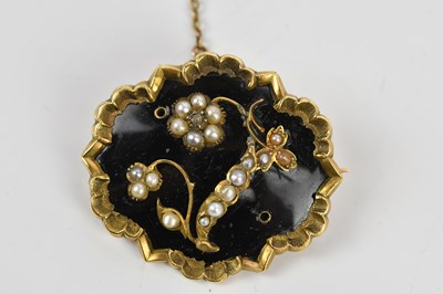 Lot 65 - A Victorian yellow metal seed pearl and...