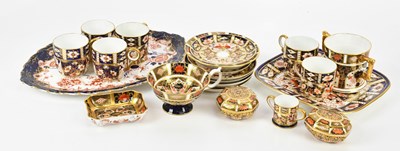 Lot 1632 - ROYAL CROWN DERBY; a collection of Imari...