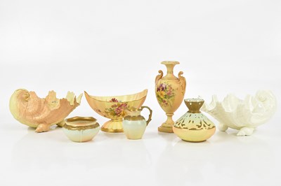 Lot 1649 - LOCKE & CO, WORCESTER; a collection of blush...