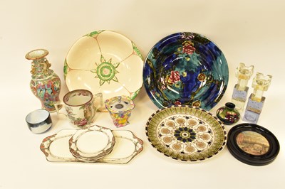 Lot 161 - Various decorative items including a small...