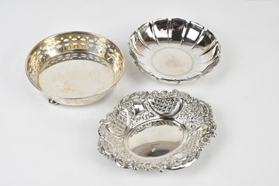 Lot 2325 - ROBERTS & BELK; an Elizabeth II hallmarked...