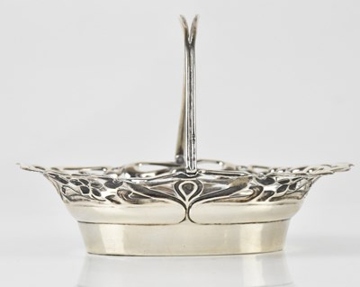 Lot 2432 - DEAKIN & FRANCIS; an Art Nouveau hallmarked...