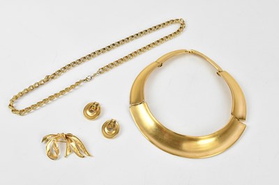 Lot 705 - NAPIER; a vintage circa 1980s matt gold tone...