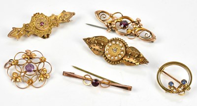 Lot 75 - Two Victorian yellow metal brooches stamped...