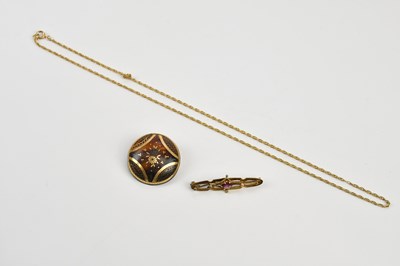 Lot 279 - A yellow metal fine link necklace, stamped 9c...
