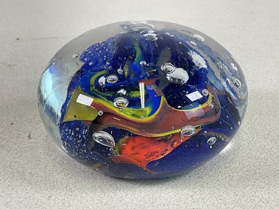 Lot 234 - WILL SHAKSPEARE; an art glass paperweight,...