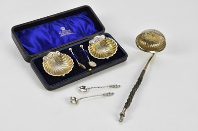 Lot 2127 - FREDERICK HENRY DAVISON; a cased pair of...