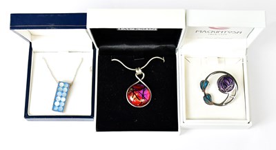 Lot 892 - Three pieces of silver jewellery, comprising a...