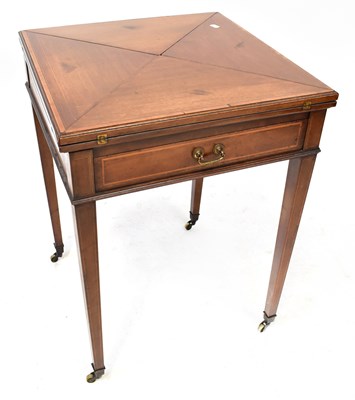 Lot 59 - An Edwardian crossbanded and inlaid mahogany...