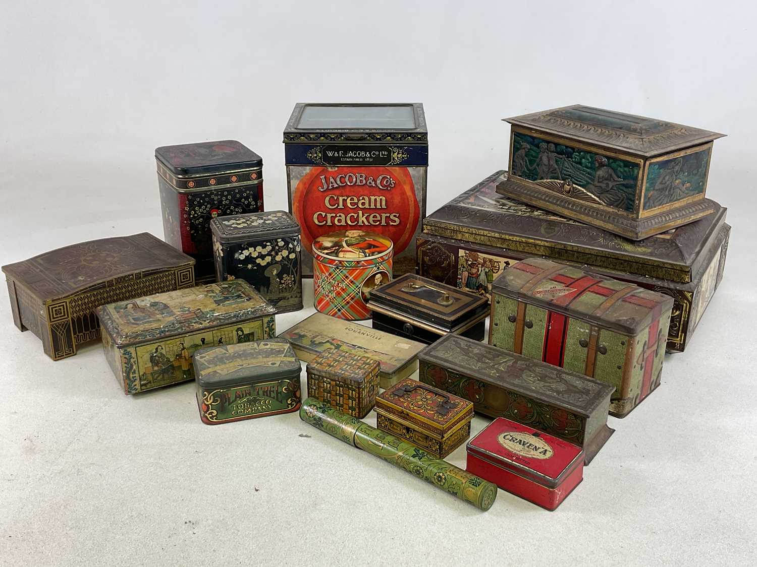 Lot 30 - A quantity of various tins, including