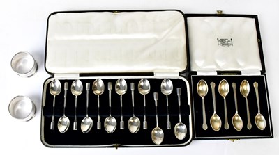 Lot 707 - R. F. MOSLEY& CO; a cased set of twelve George...