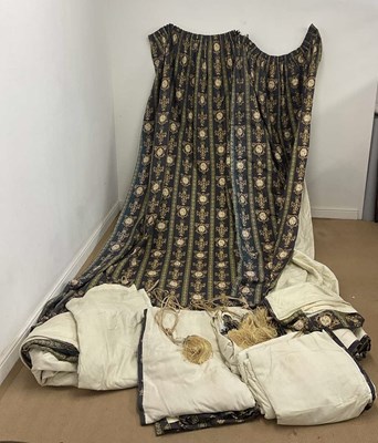 Lot 93 - Four pairs of lined curtains, drop height...