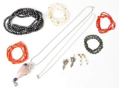 Lot 903 - A group of 925 silver jewellery, comprising a...