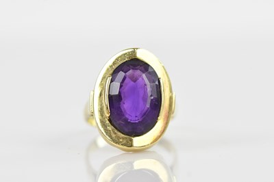 Lot 535 - A yellow metal dress ring stamped 585, set...