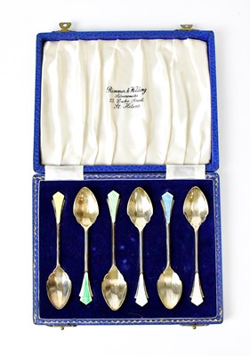 Lot 672 - H. CLIFFORD DAVIS LTD; a cased set of six...