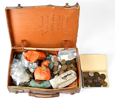 Lot 770 - A quantity of UK and world coinage, to include...