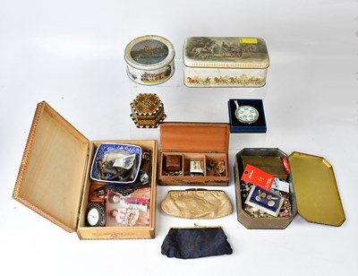 Lot 491 - A collectors' lot, to include cufflinks,...