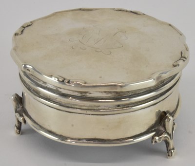 Lot 445 - ADIE BROTHERS LTD; a George V hallmarked...