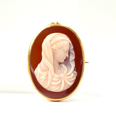 Lot 839 - A 19th century yellow metal brooch/pendant...