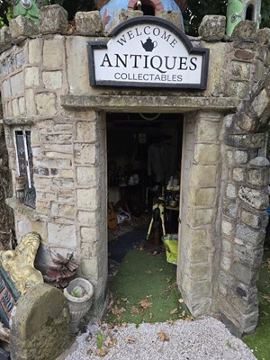 Lot 535 - THE ENTIRE CONTENTS OF A SMALL ANTIQUE SHOP;...
