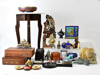 Lot 341 - A mixed lot of Oriental and other collectibles,...
