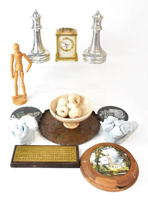 Lot 511 - A collectors’ lot comprising treen, an Art...