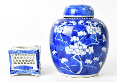 Lot 351 - A Chinese blue and white lidded ginger jar,...