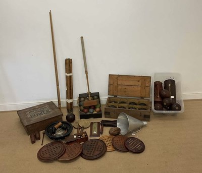 Lot 89 - A sports and games collectors' lot, to include...