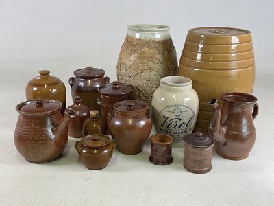 Lot 200 - A quantity of stoneware and salt glazed...